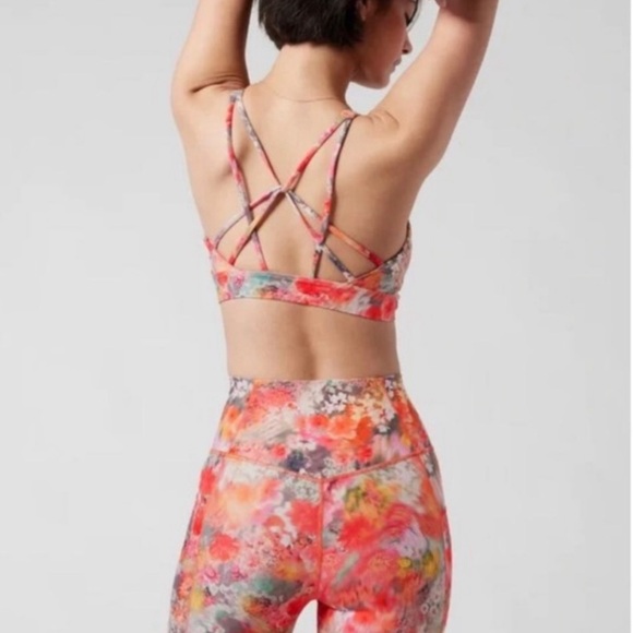 NWT Athleta Solace Printed Bra D/DD in color Renewed Bloom. - Picture 2 of 7